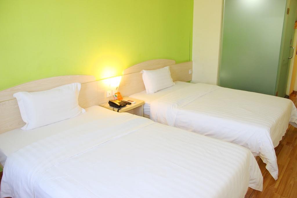 7Days Inn Bazhong Jiangbei Bus Station Centre Экстерьер фото